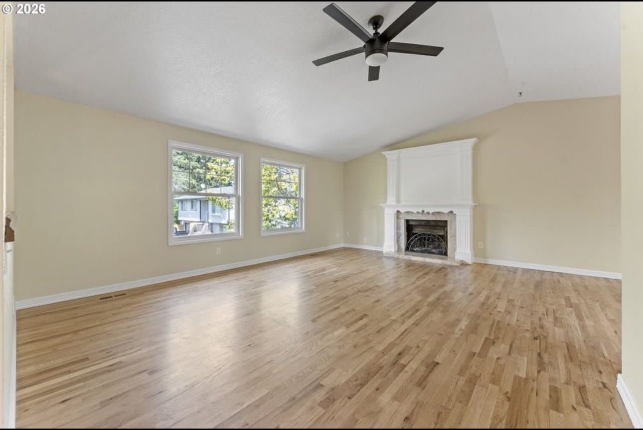 Portland House: 13920 SE Bush St