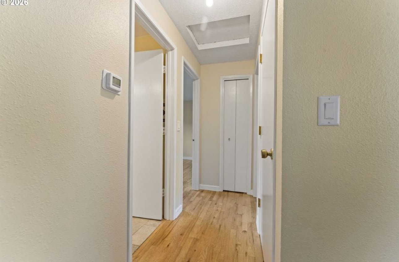 Portland House: 13920 SE Bush St