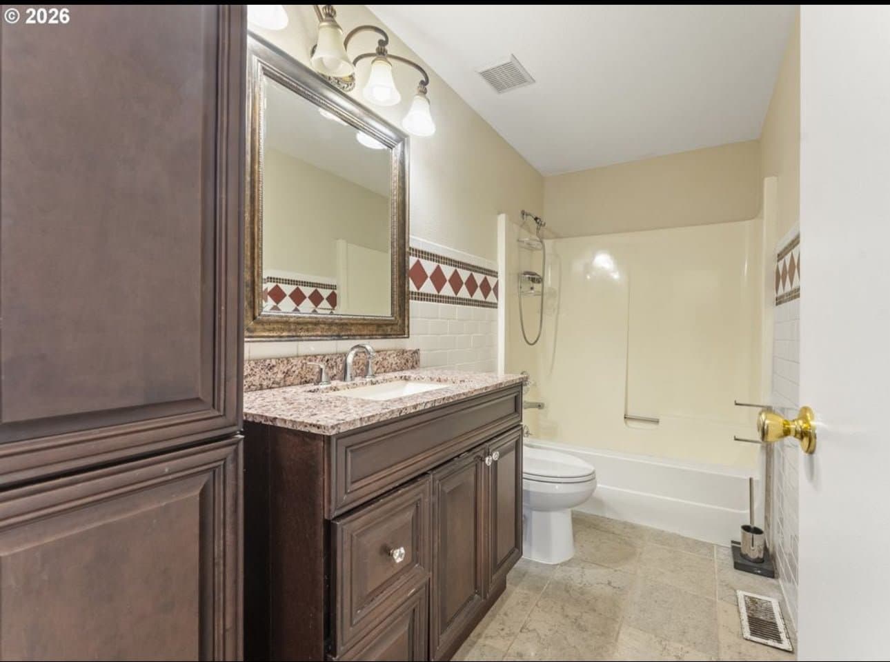 Portland House: 13920 SE Bush St