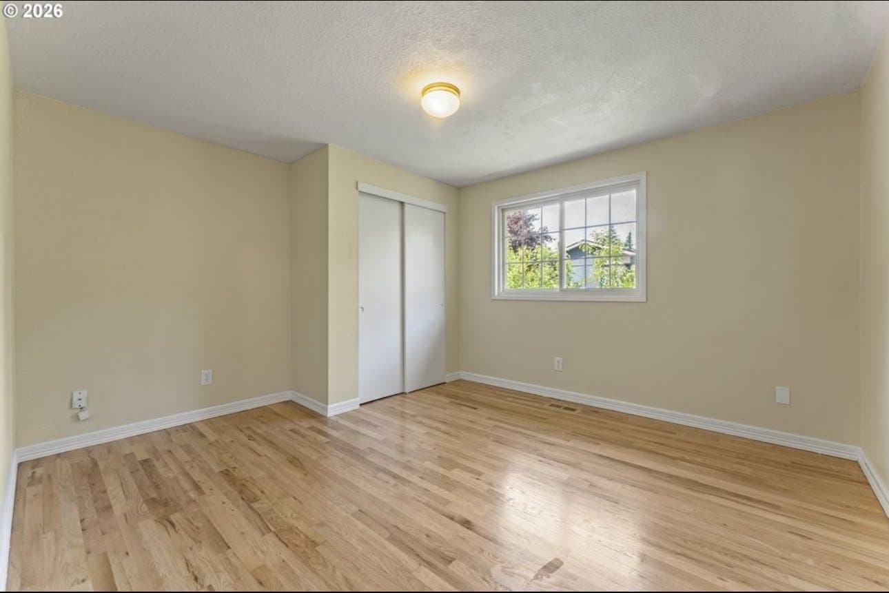 Portland House: 13920 SE Bush St