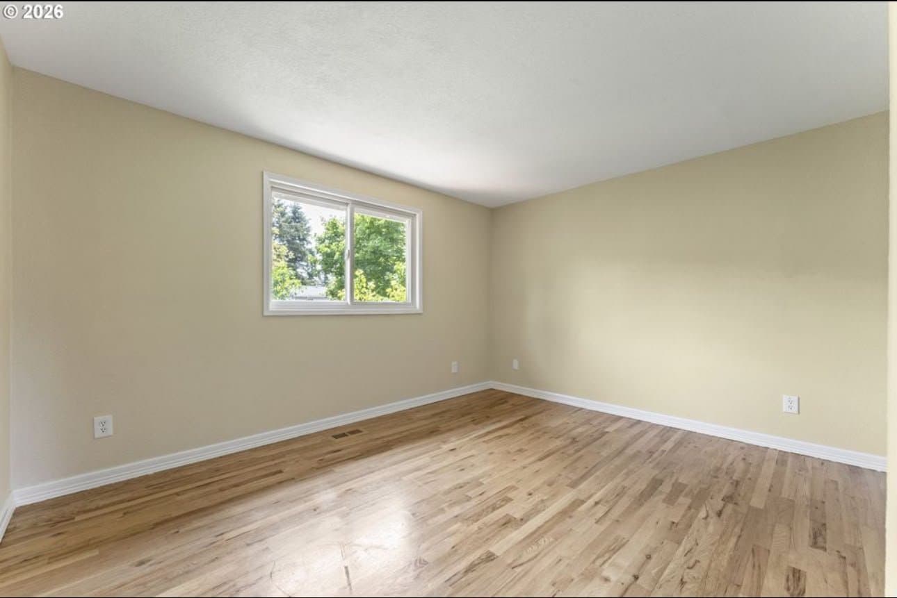 Portland House: 13920 SE Bush St