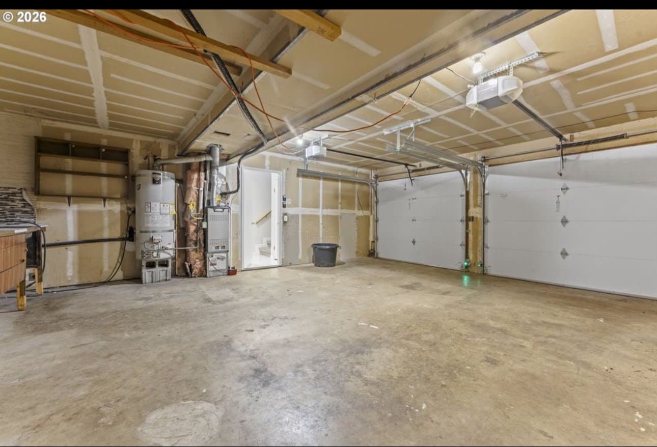 Portland House: 13920 SE Bush St