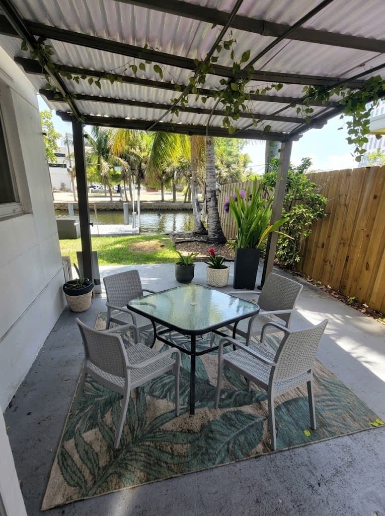 Fort Lauderdale Single Room: 420 SE 9th Ct