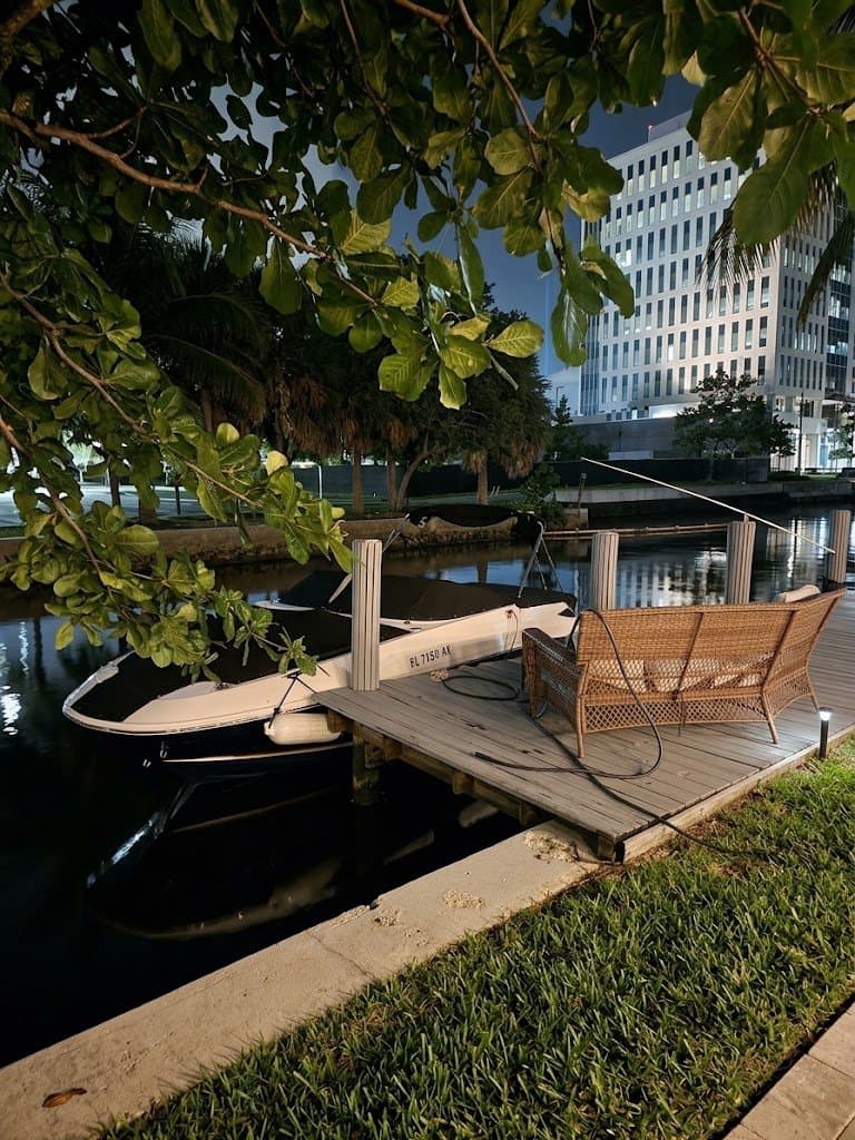 Fort Lauderdale Single Room: 420 SE 9th Ct