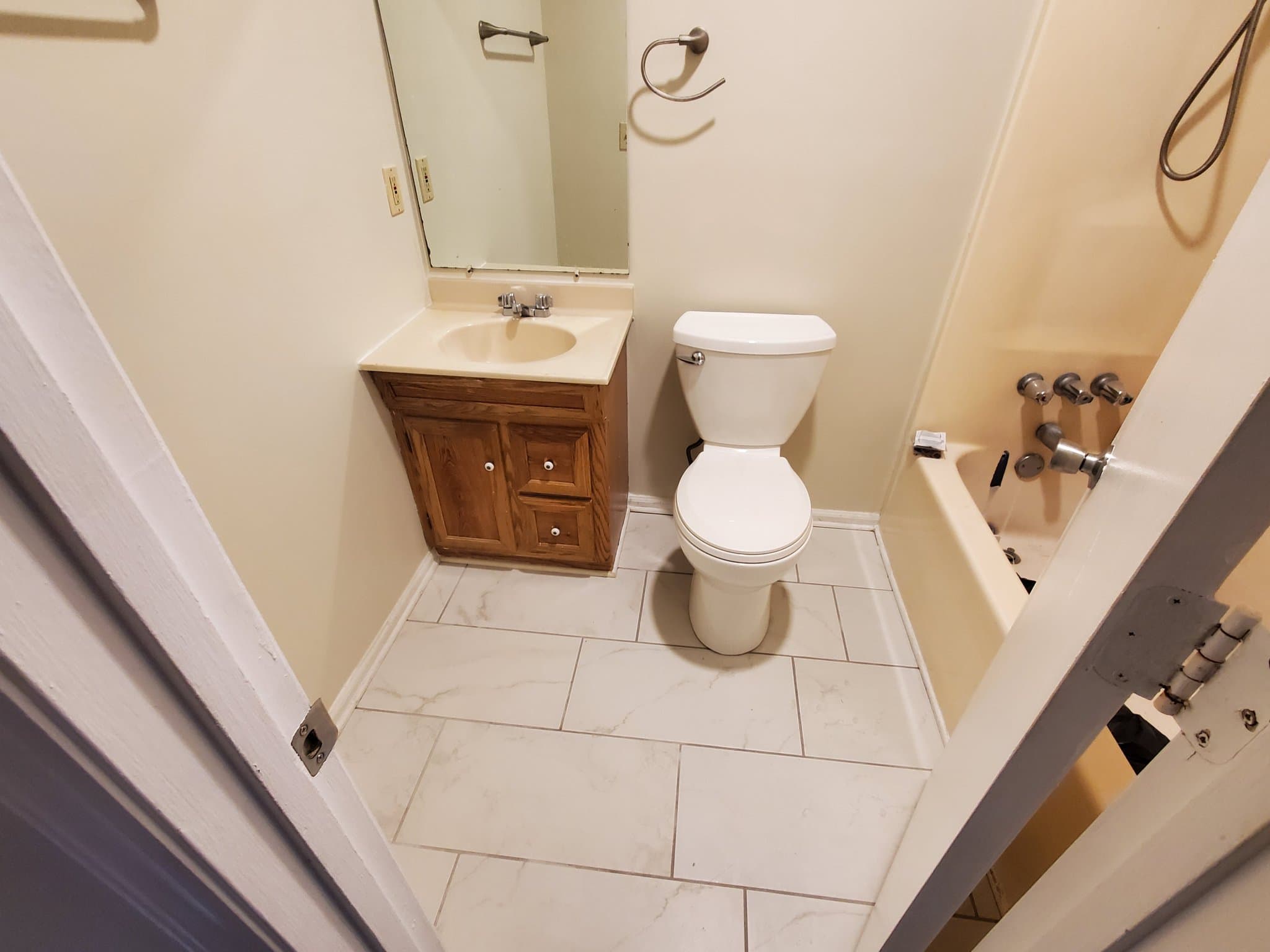 Columbia Townhome: 237 Timber Ct