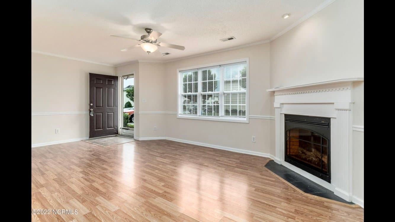 Winterville Townhome: 3809 E Vancroft Cir