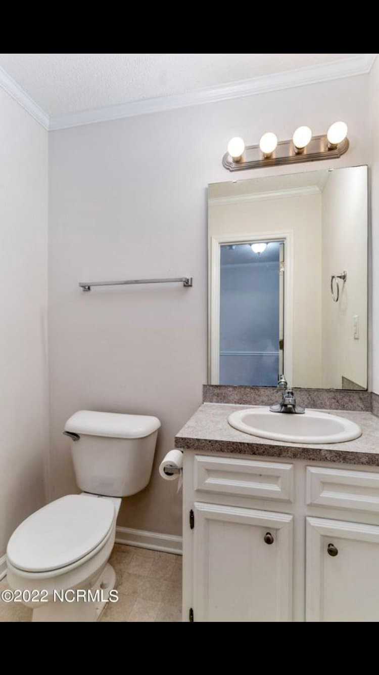Winterville Townhome: 3809 E Vancroft Cir