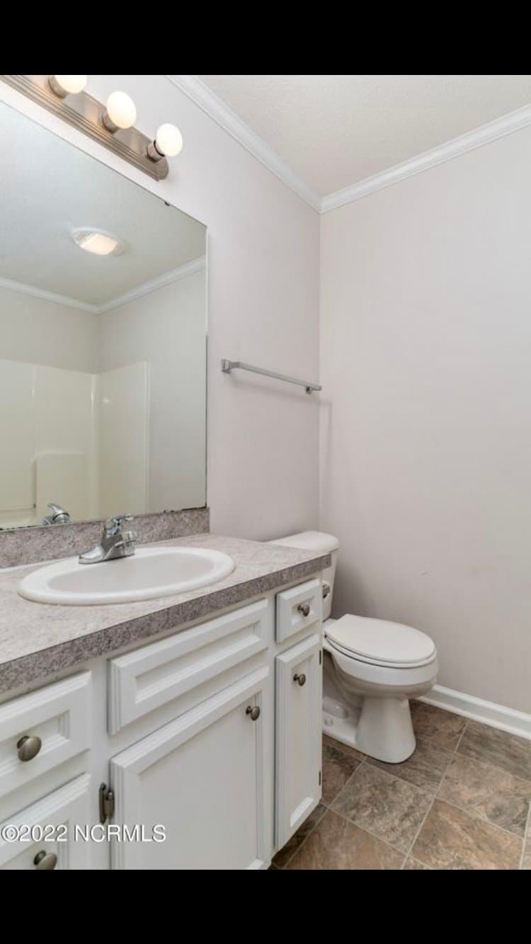 Winterville Townhome: 3809 E Vancroft Cir