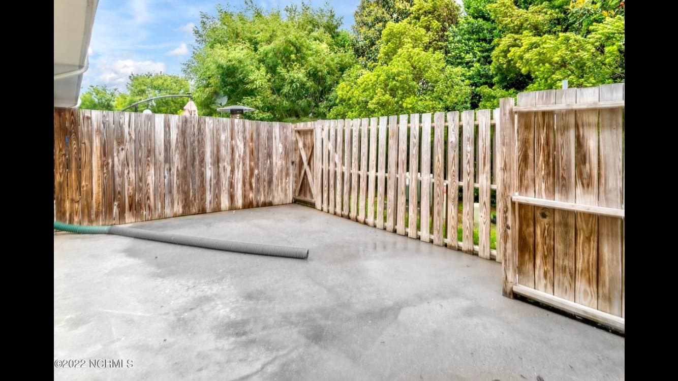 Winterville Townhome: 3809 E Vancroft Cir