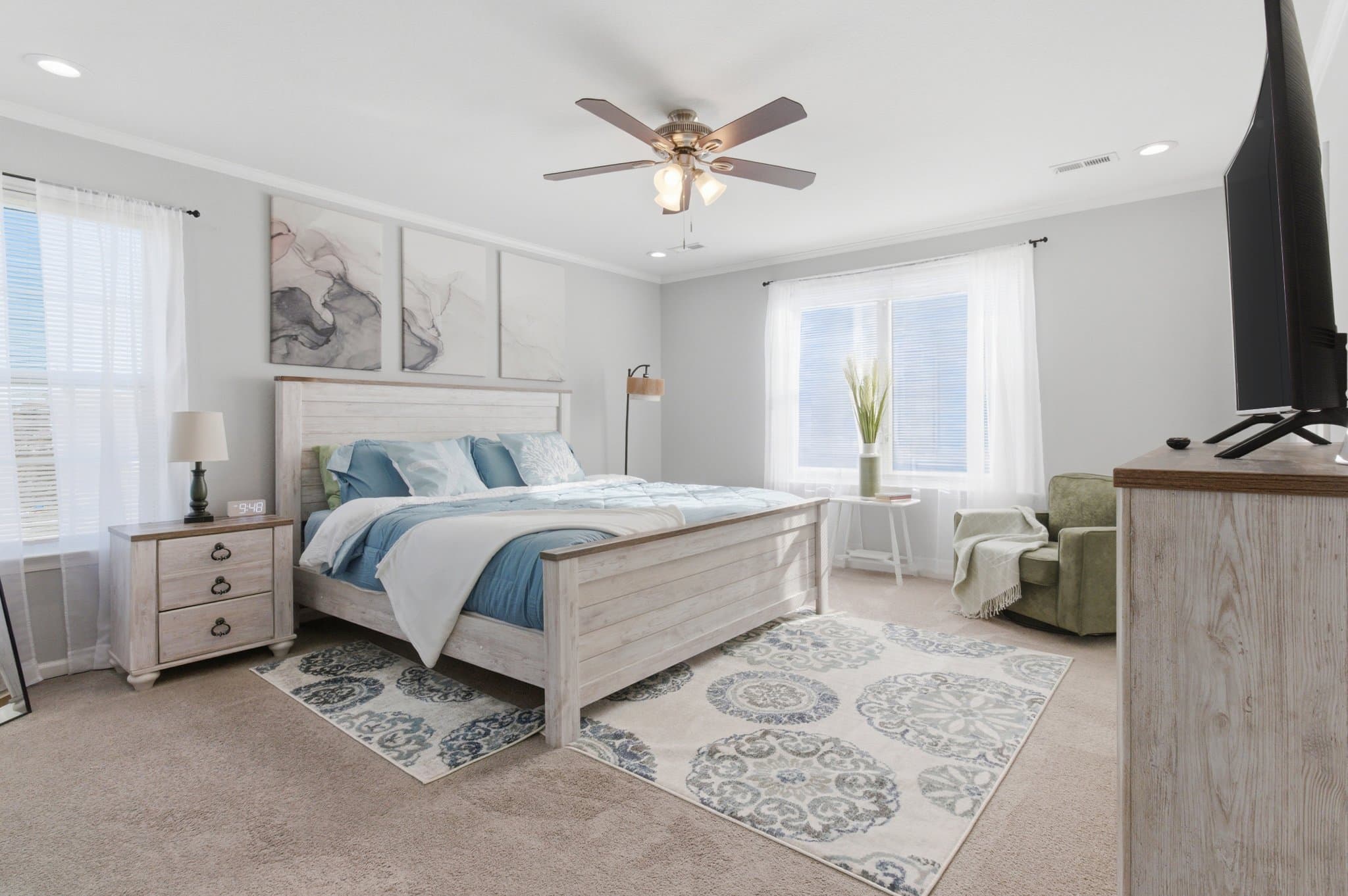 Norfolk House: 8017 thompson rd