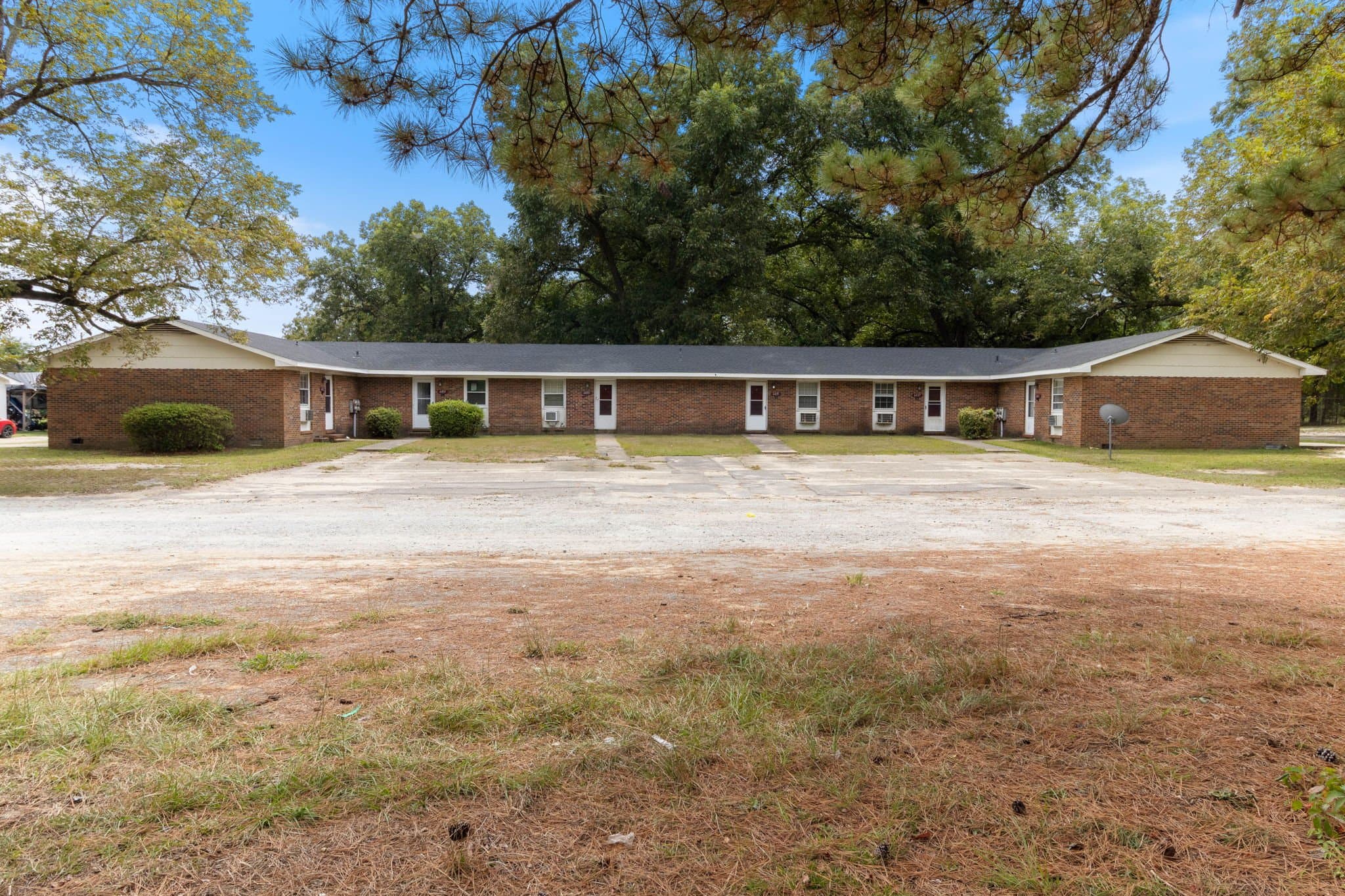 Fayetteville House: 6441 Starbrook Drive