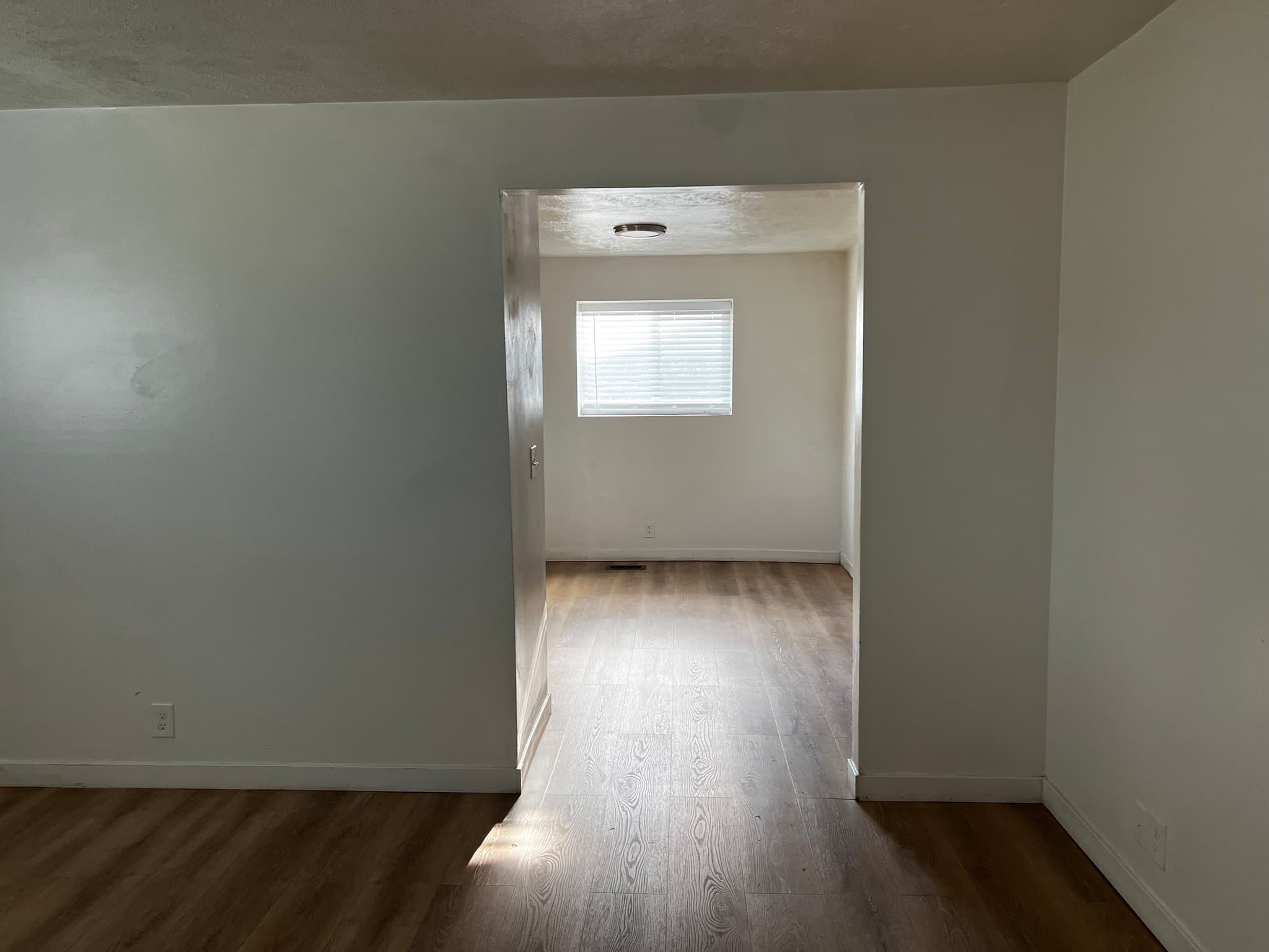 West Valley Townhome: 3909 W Benview Ave