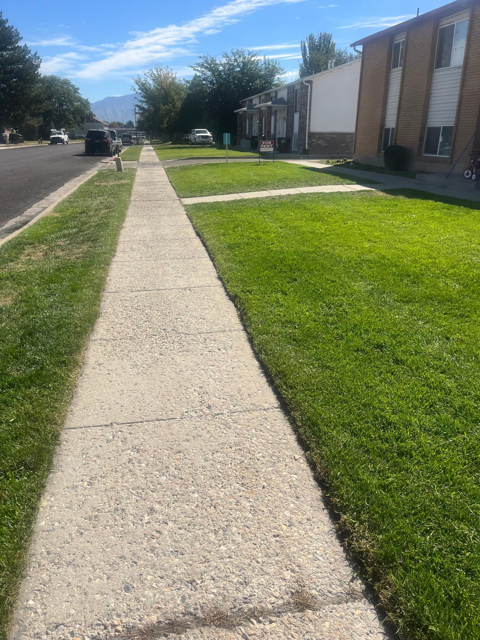 West Valley Townhome: 3909 W Benview Ave