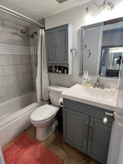 Louisville Condo: 370 Crescent Spring Dr