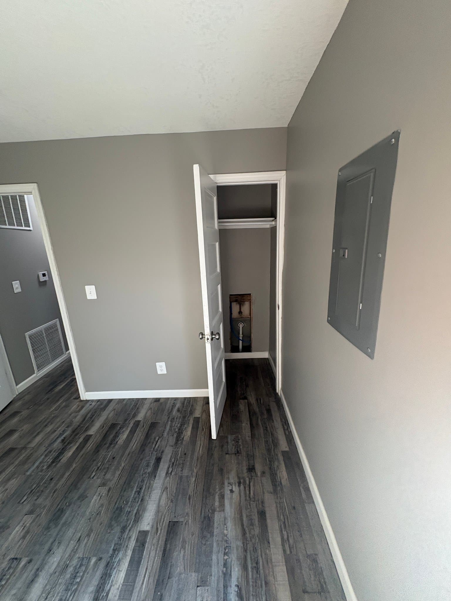 Wichita Multiplex: 3585 E Ross Parkway