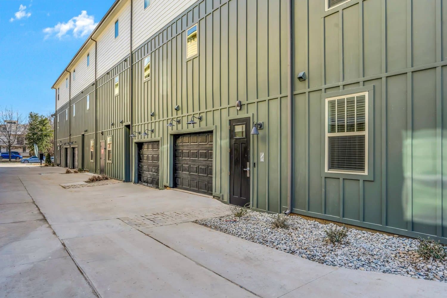 Dallas Apartment: 5313 Reiger Ave