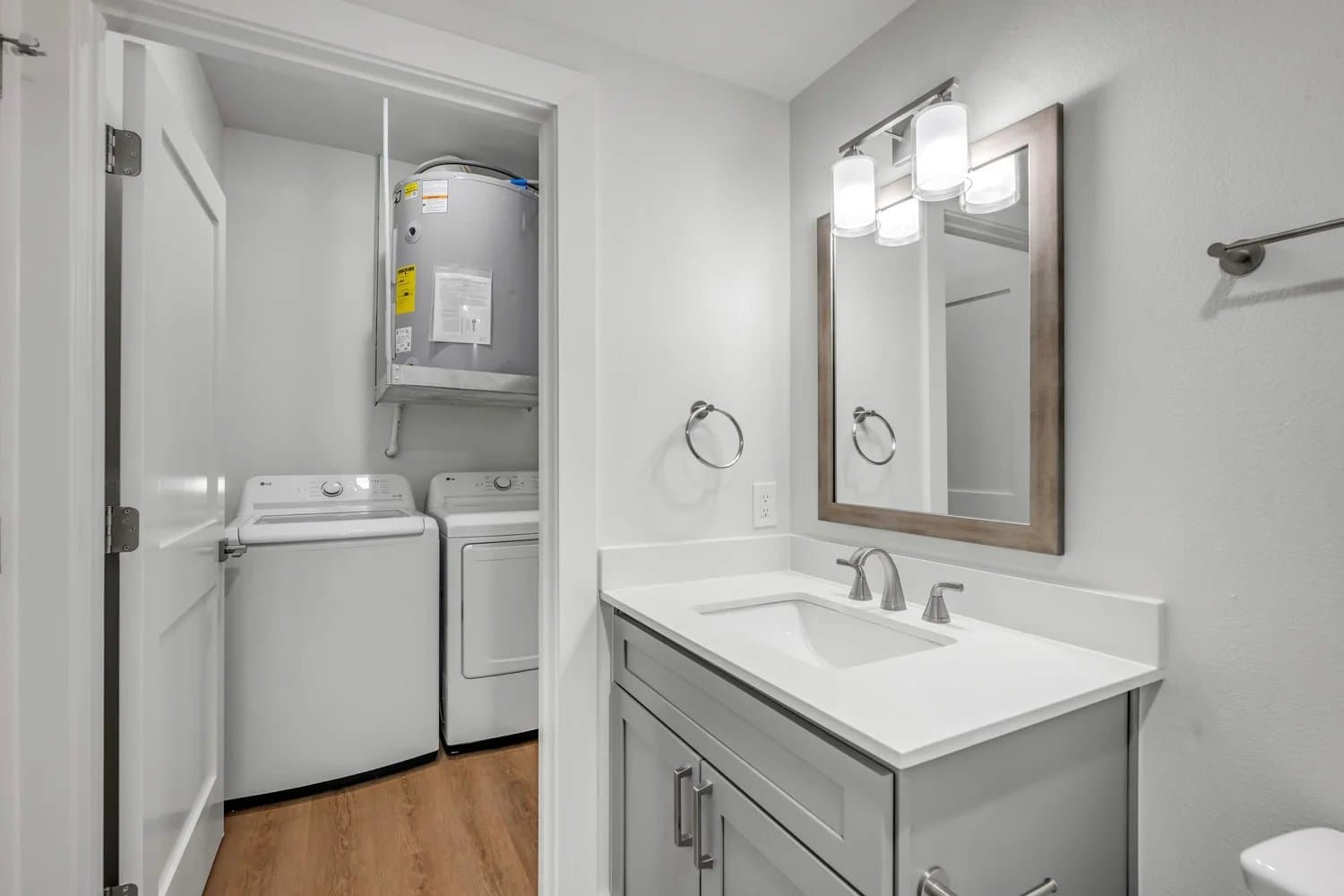 Dallas Apartment: 5313 Reiger Ave