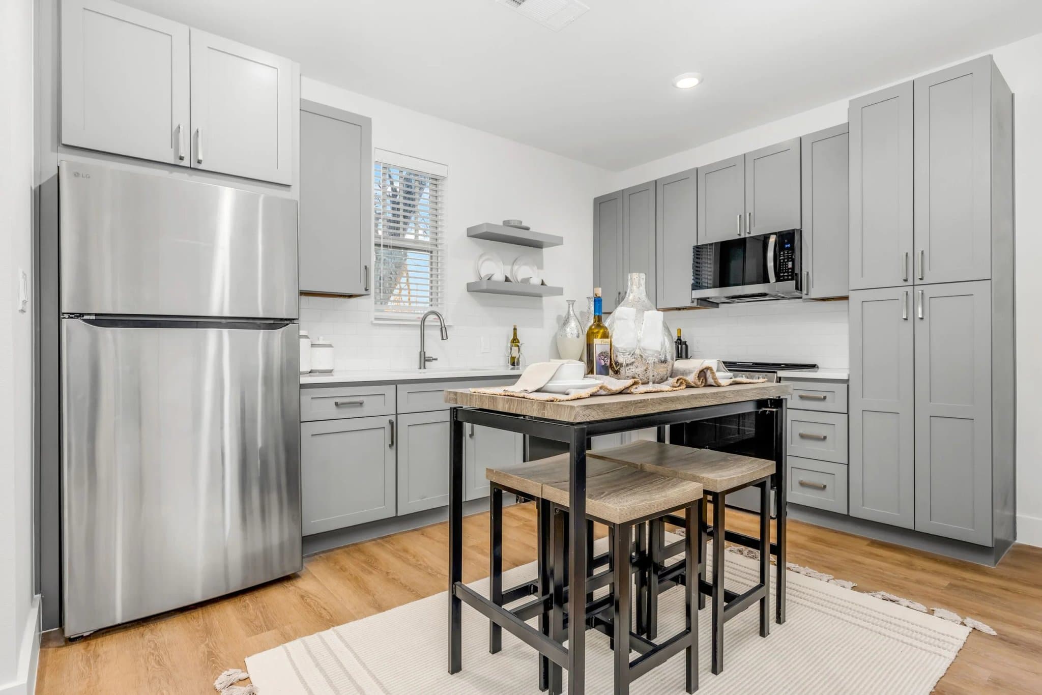Dallas Apartment: 5313 Reiger Ave