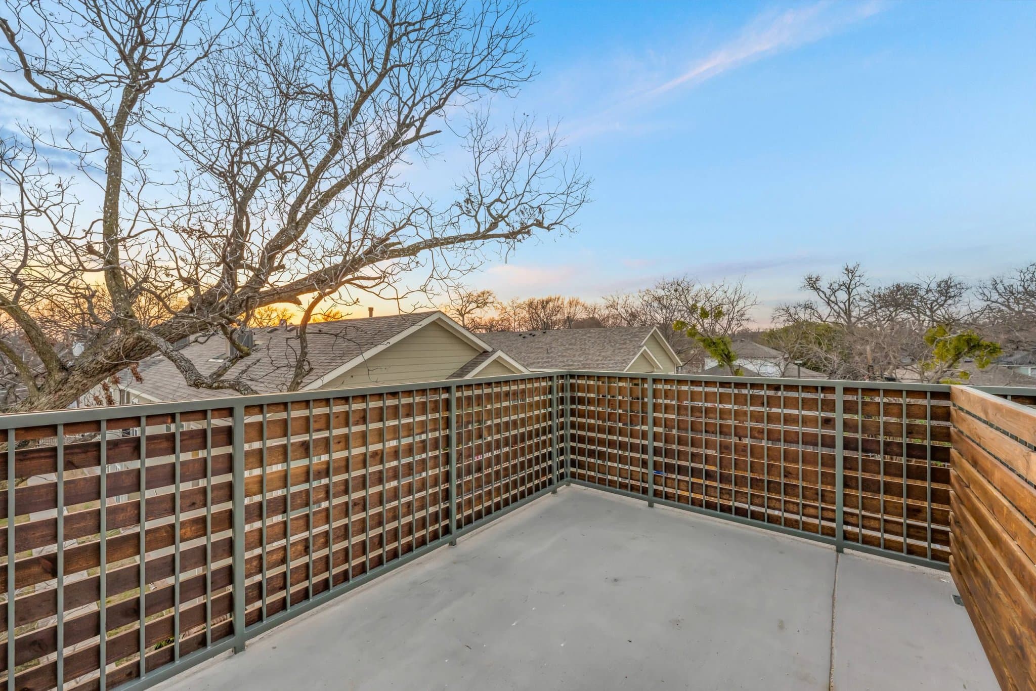 Dallas Apartment: 5313 Reiger Ave