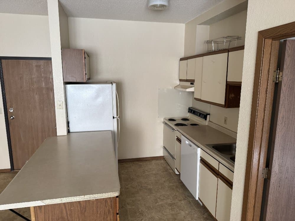 St Cloud Apartment: 1120 9th Ave S