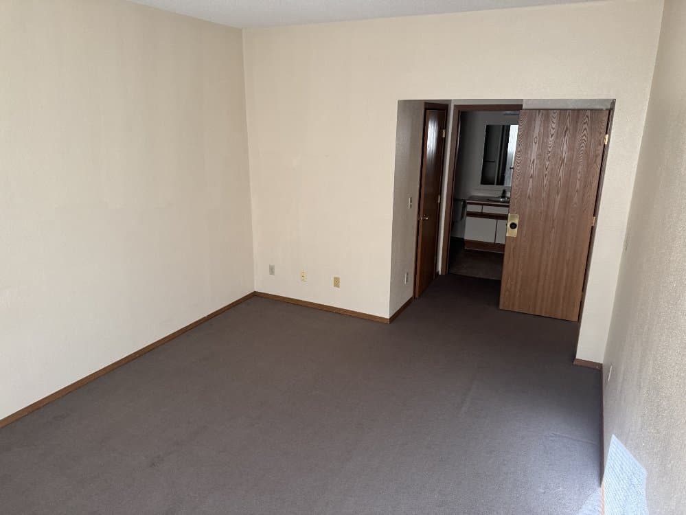 St Cloud Apartment: 1120 9th Ave S