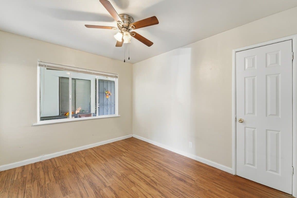 Merced Apartment: 139 W 18th St,