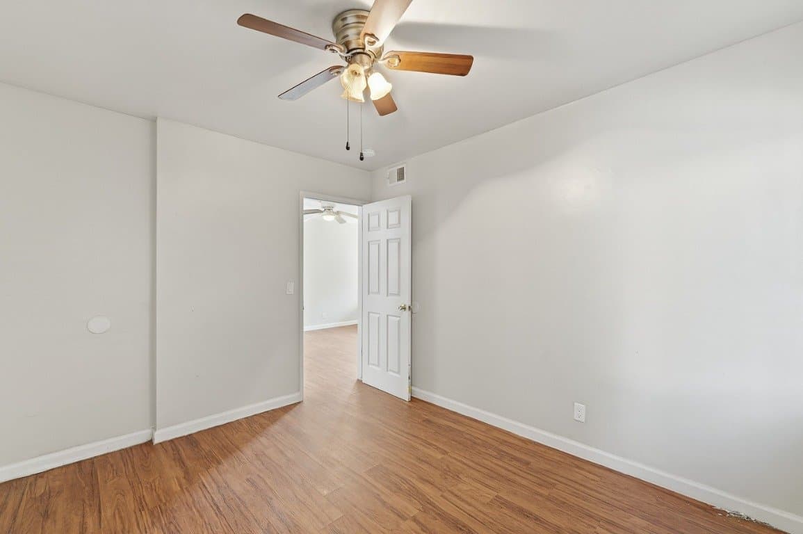 Merced Apartment: 139 W 18th St,