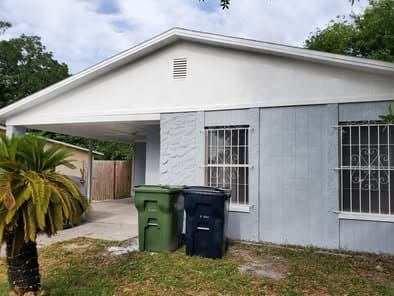 Tampa House: 8809 n 14thst