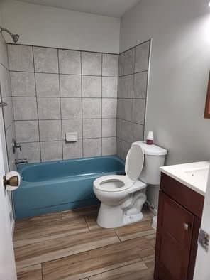 Tampa House: 8809 n 14thst