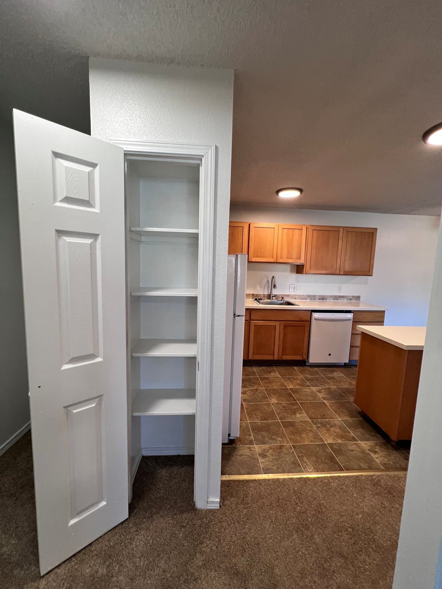 Beaverton Apartment: 17260 SW Heritage Court