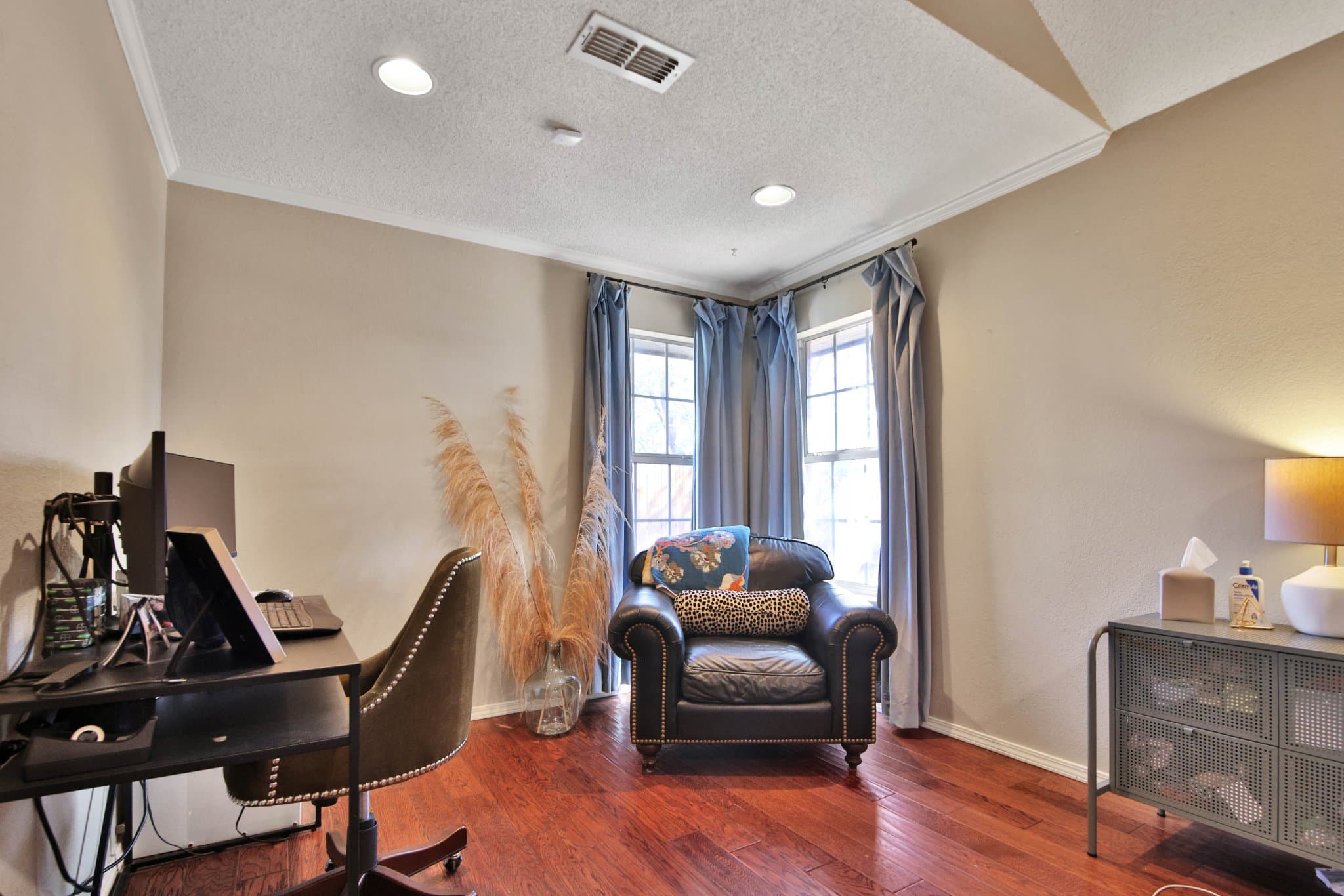 Lubbock House: 6018 74th St