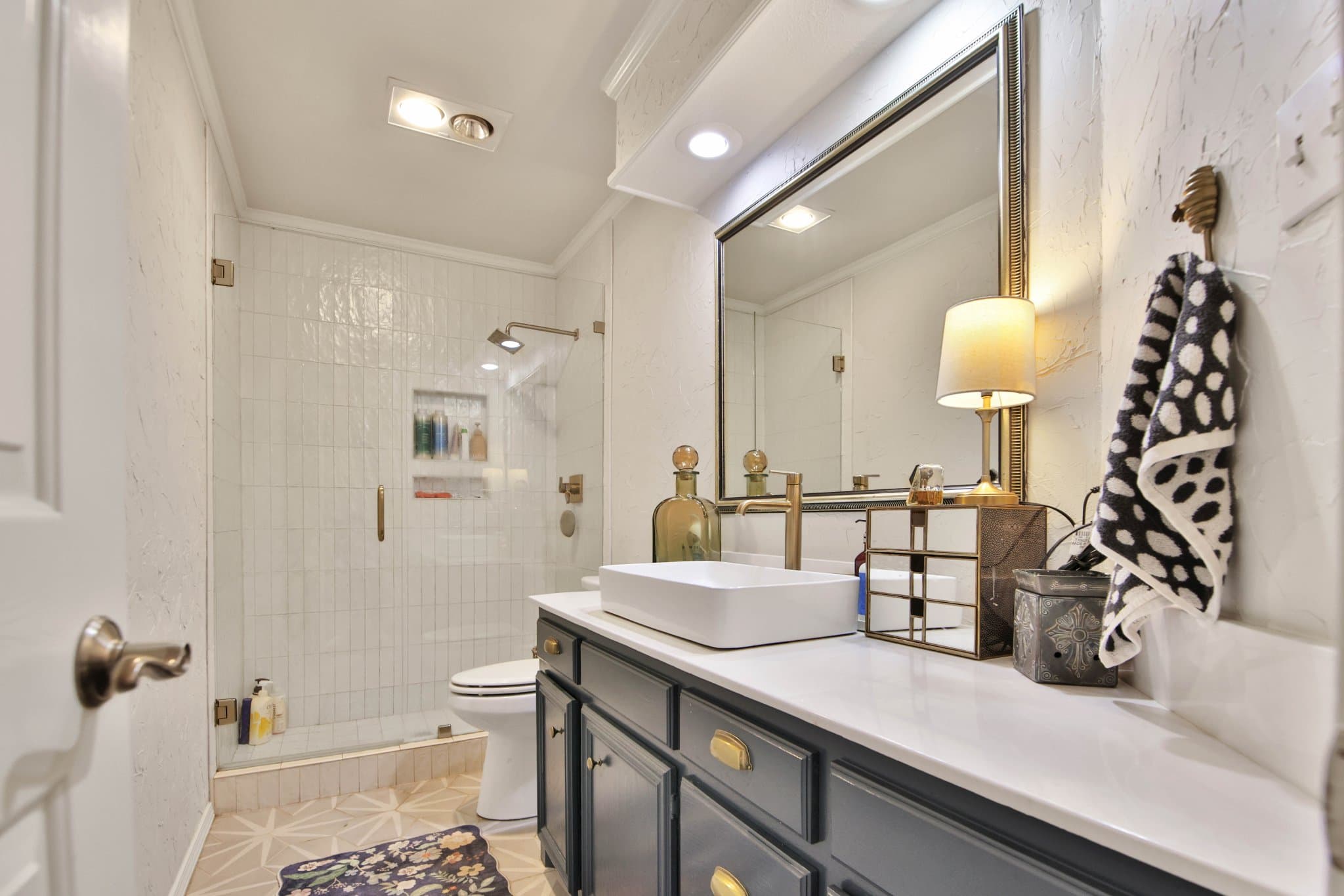 Lubbock House: 6018 74th St