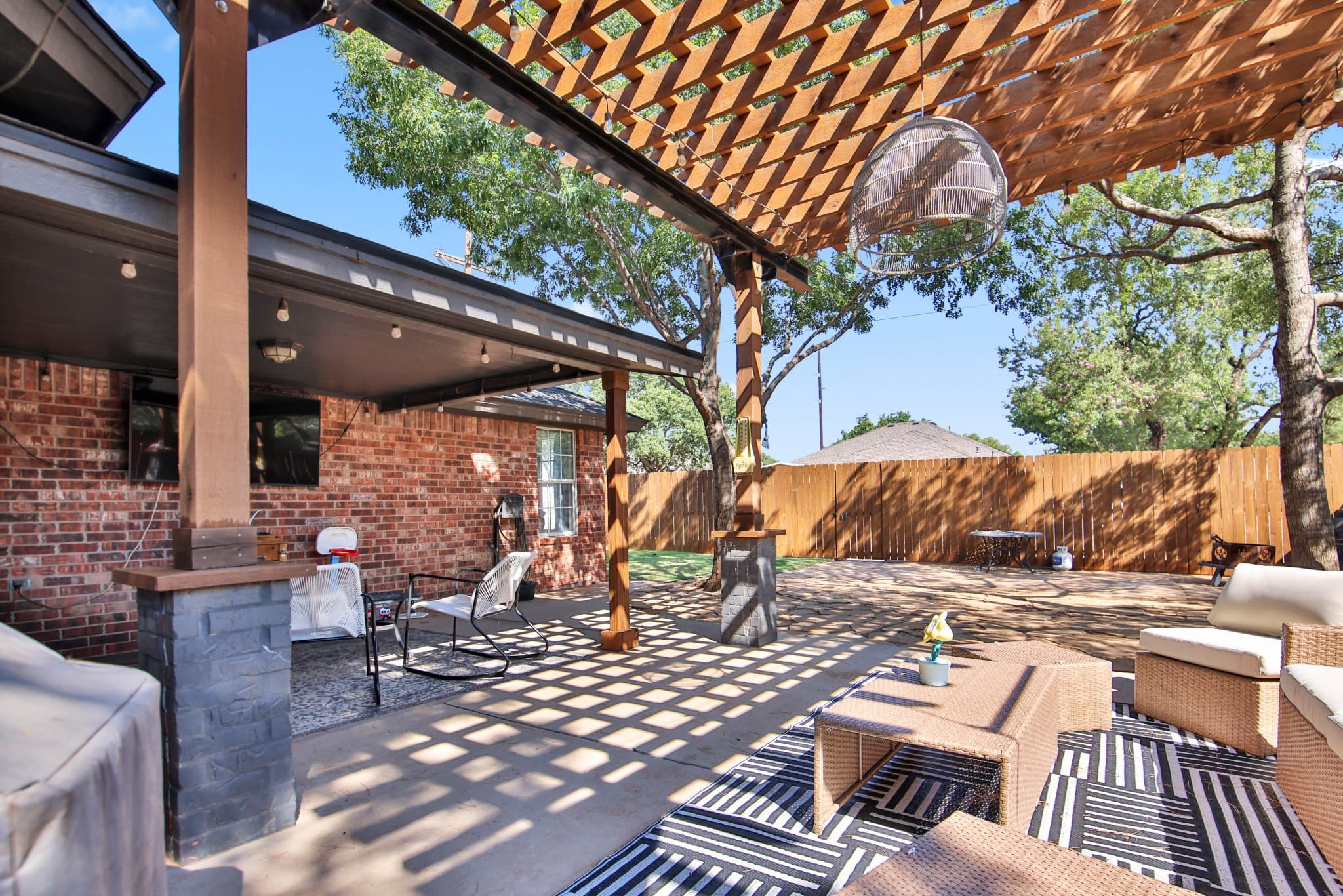 Lubbock House: 6018 74th St