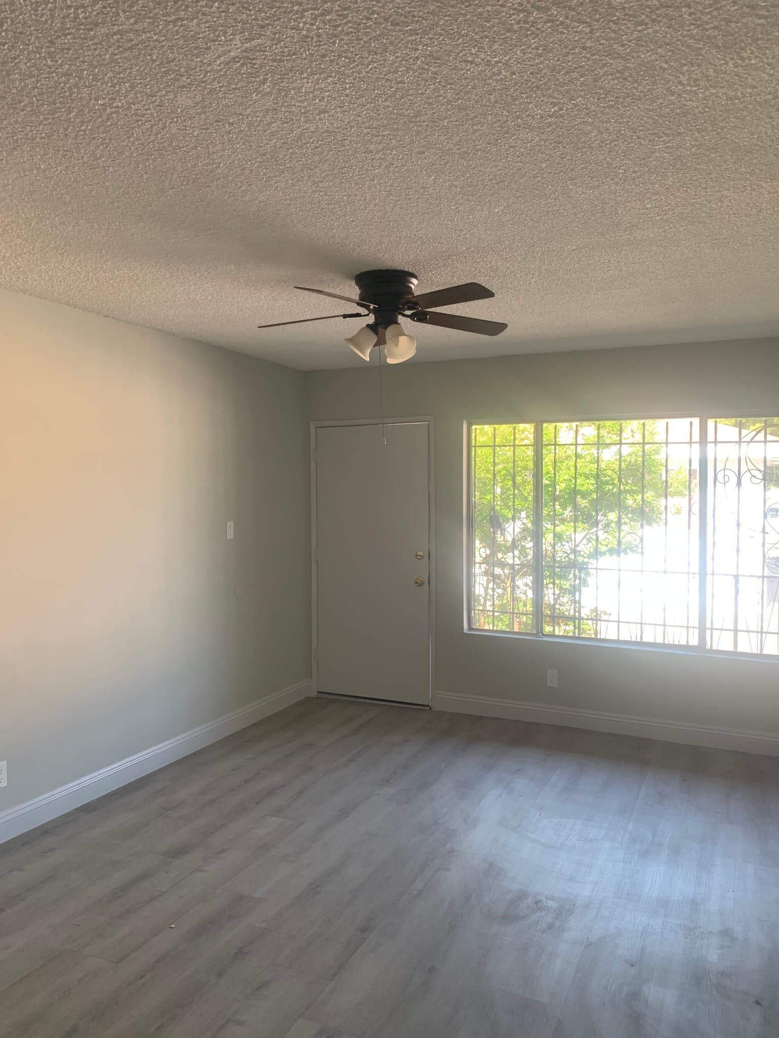 LOS ANGELES Apartment: 3511 w 15th St