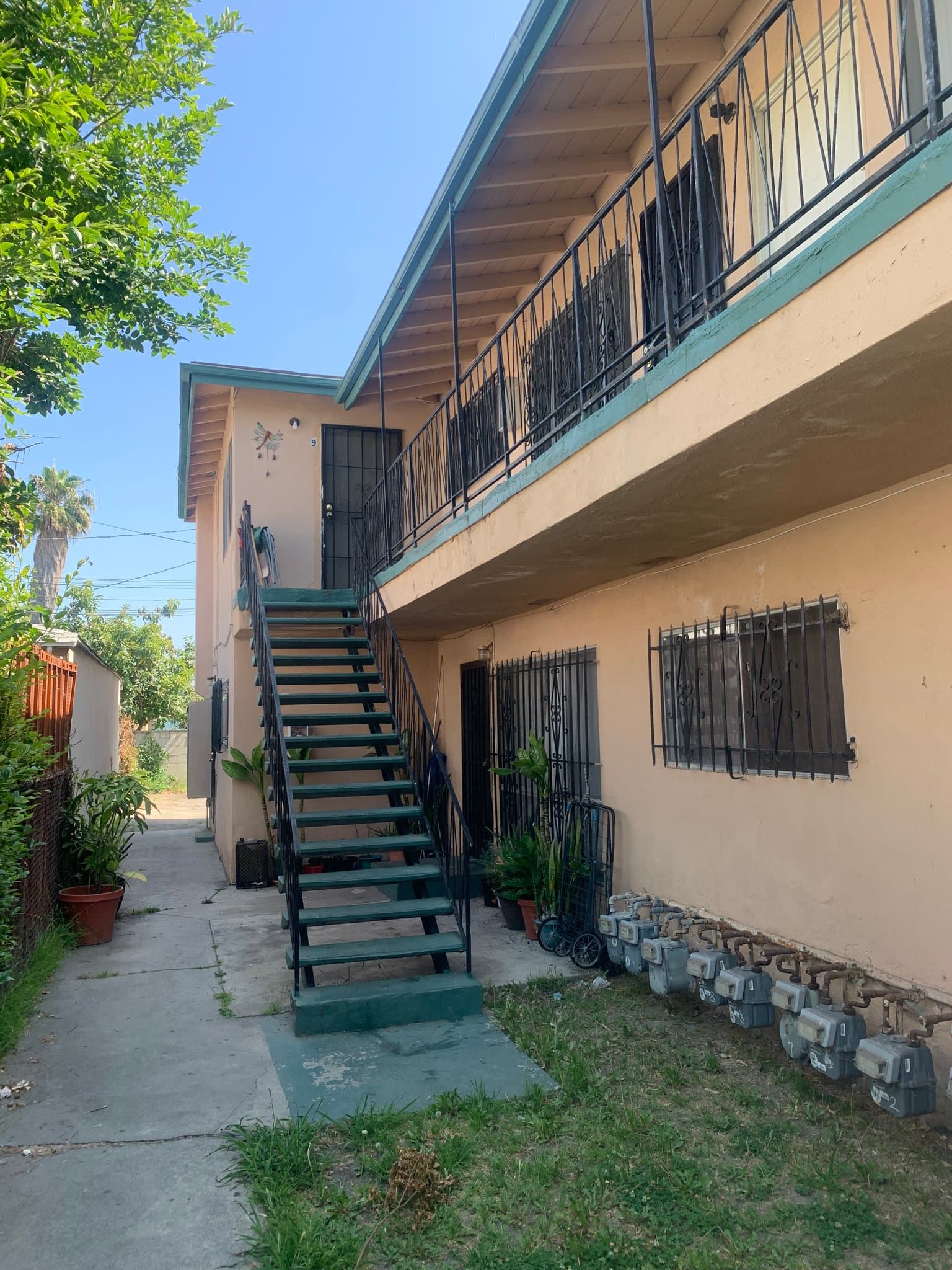 LOS ANGELES Apartment: 3511 w 15th St