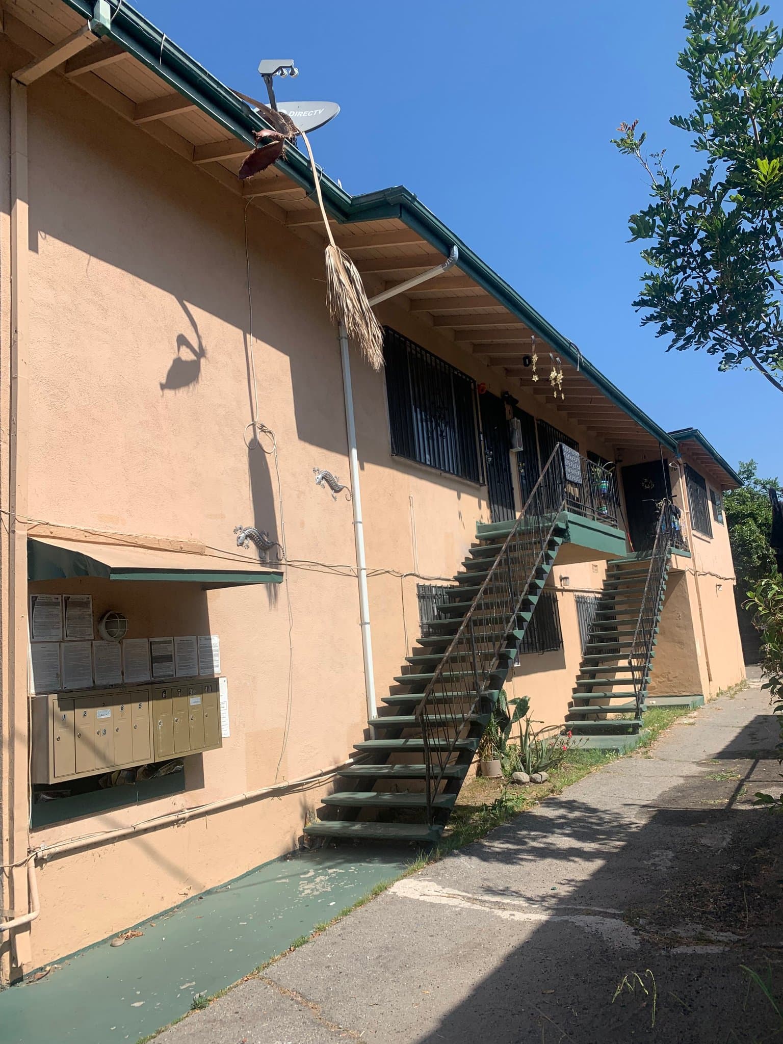 LOS ANGELES Apartment: 3511 w 15th St