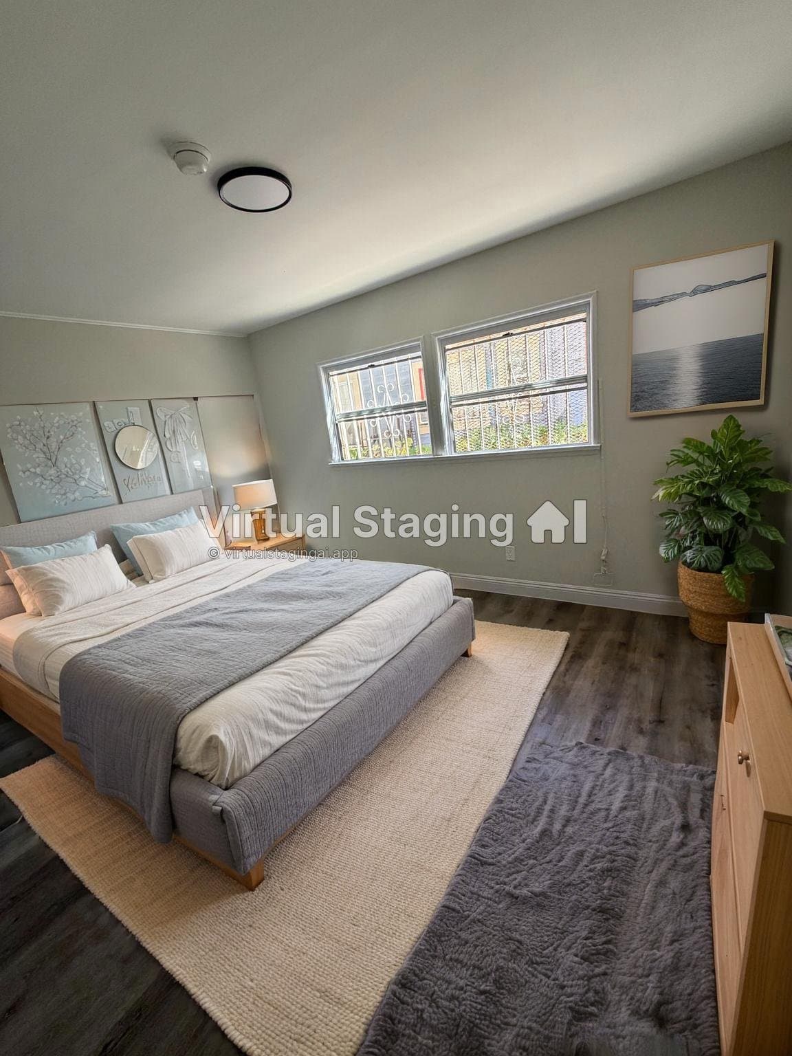Los Angeles Apartment: 3965 S Normandie Ave