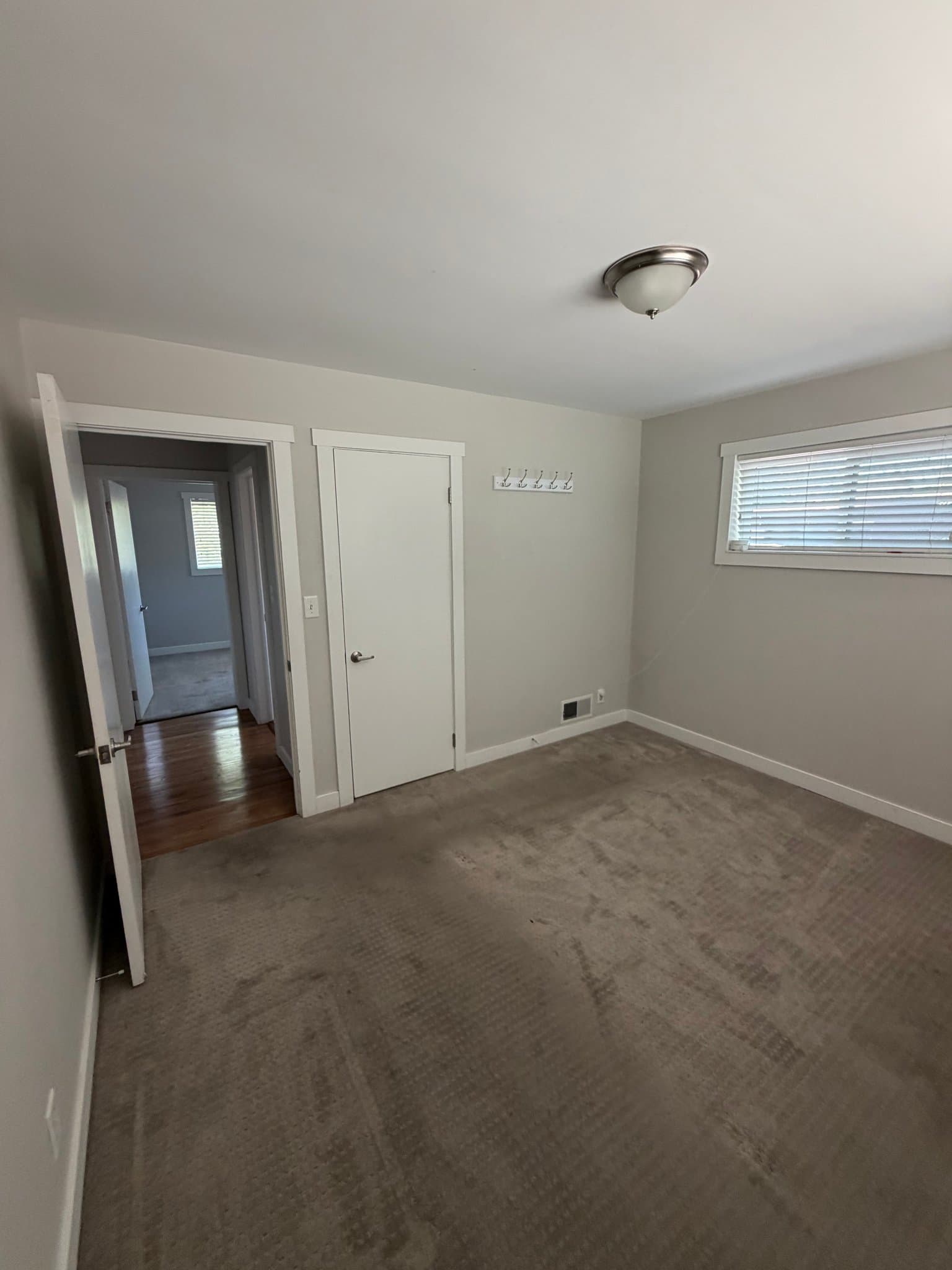 Holladay House: 5532 Woodcrest Drive