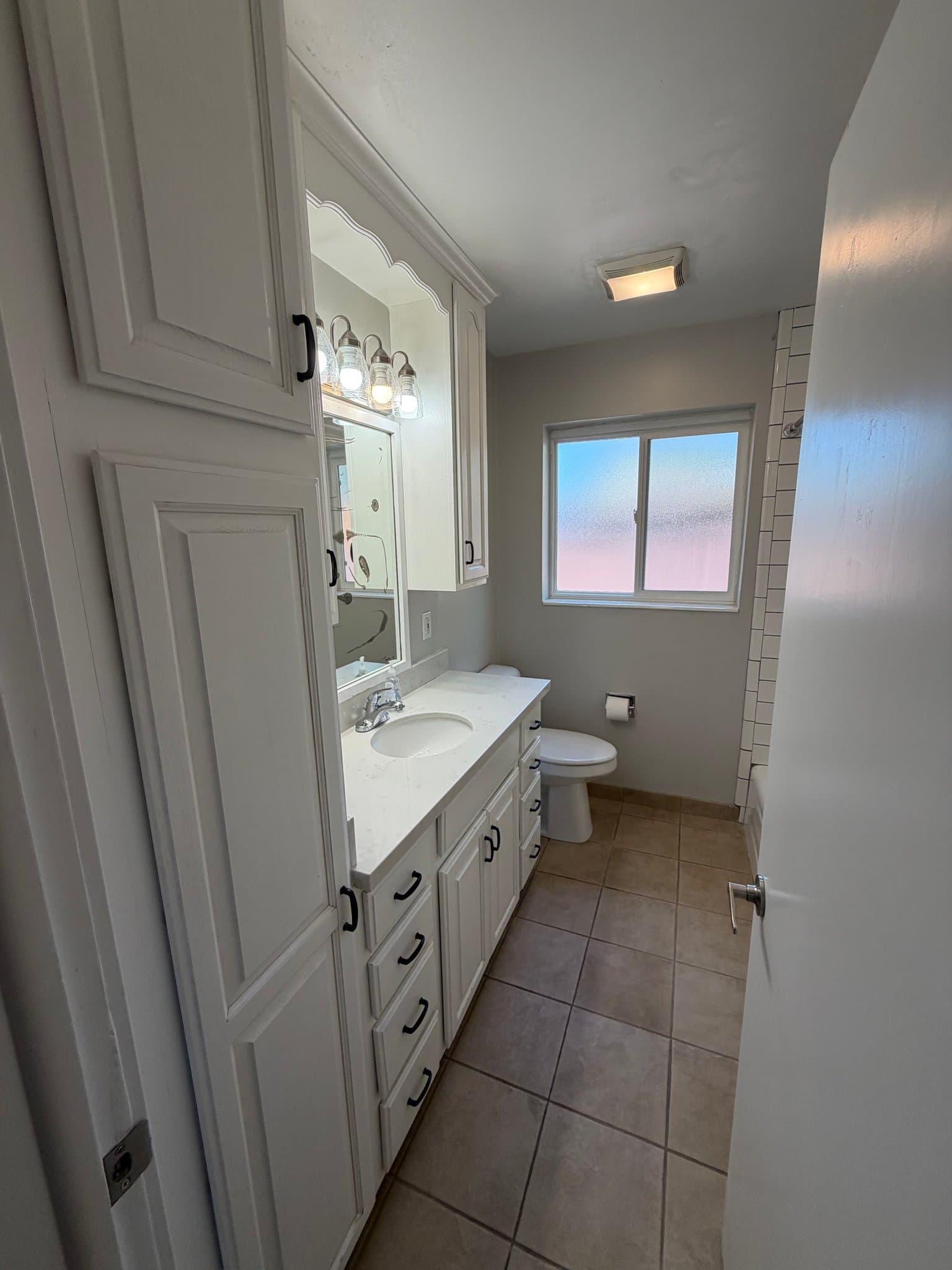 Holladay House: 5532 Woodcrest Drive