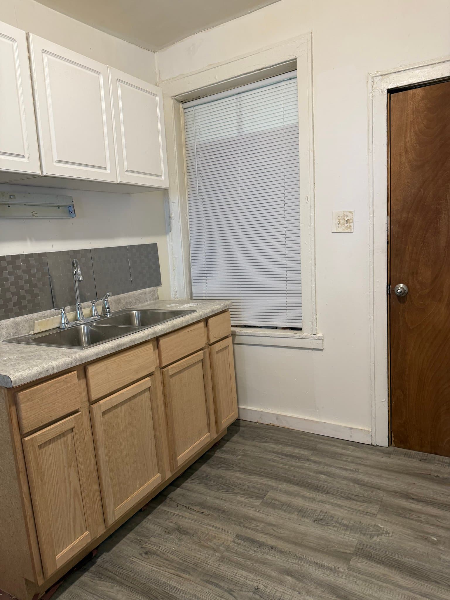 Chicago Apartment: 5104 W Huron St
