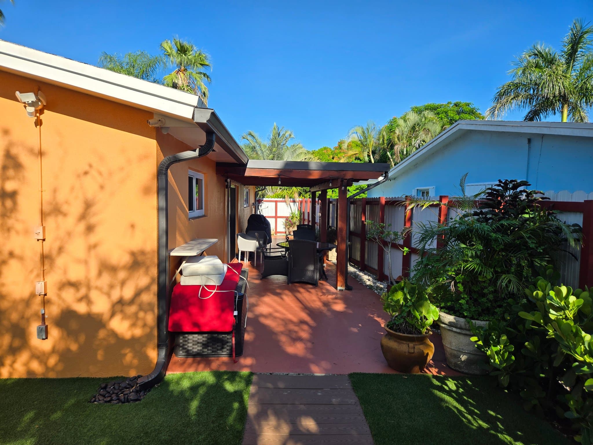 Pembroke Pines House: 351 SW 66 Ave