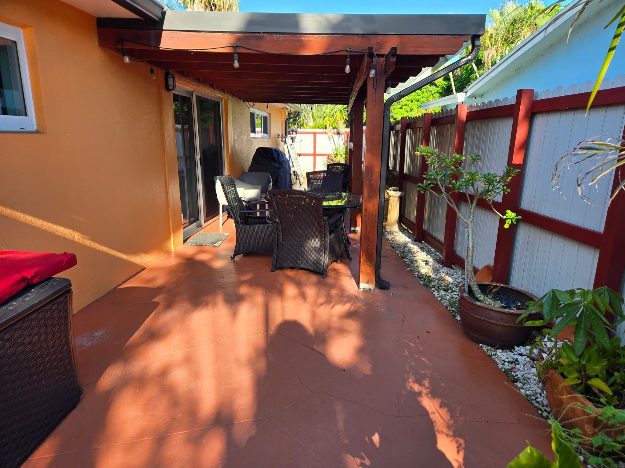 Pembroke Pines House: 351 SW 66 Ave