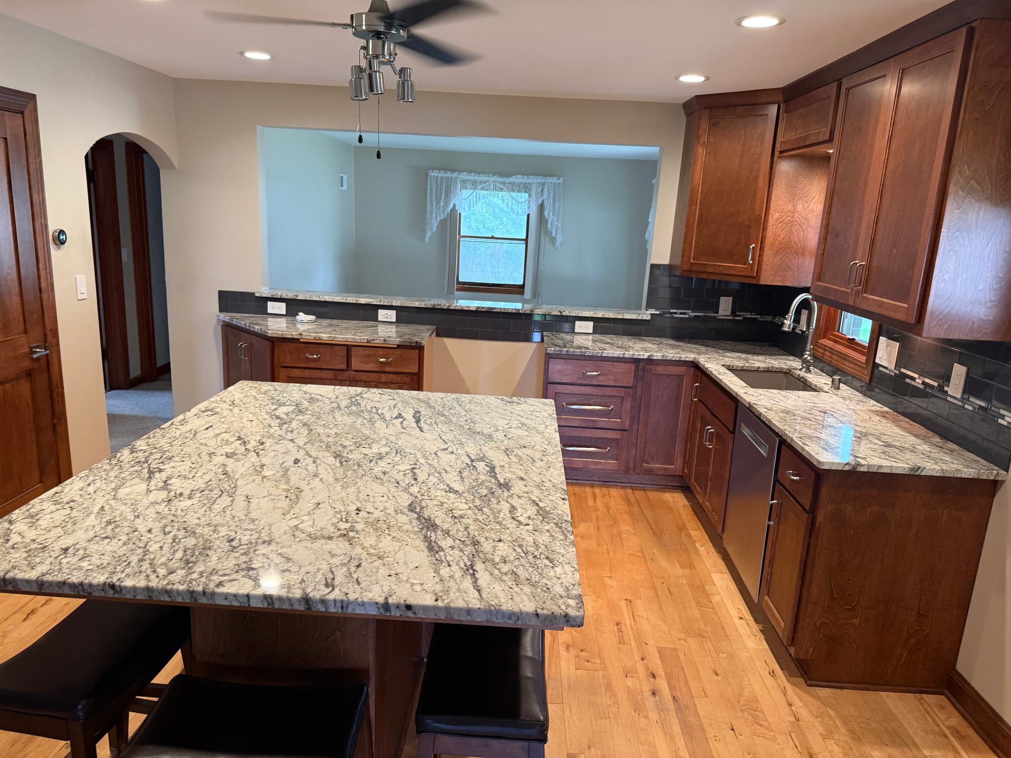 Milwaukee House: 5672 S 13th St