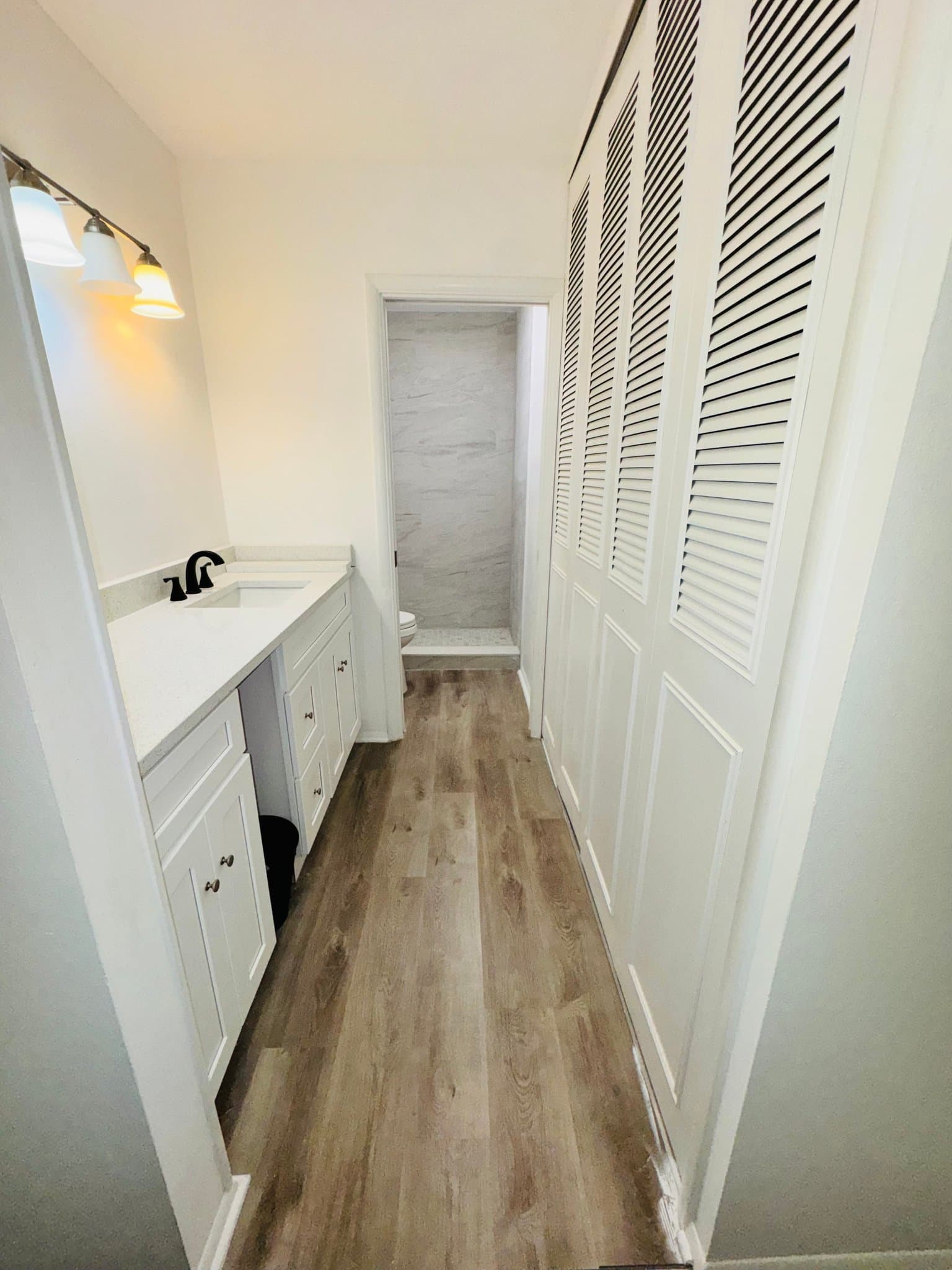 San Antonio Single Room: 5618 Sir Gareth Dr.