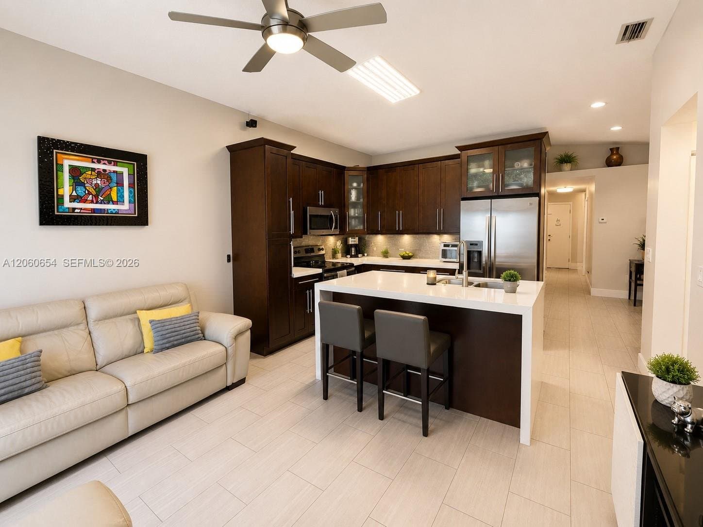 Miramar House: Sw 32 st