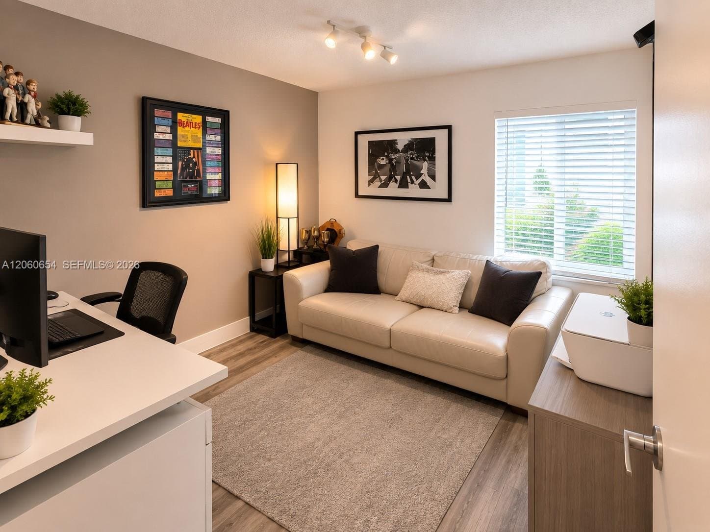 Miramar House: Sw 32 st