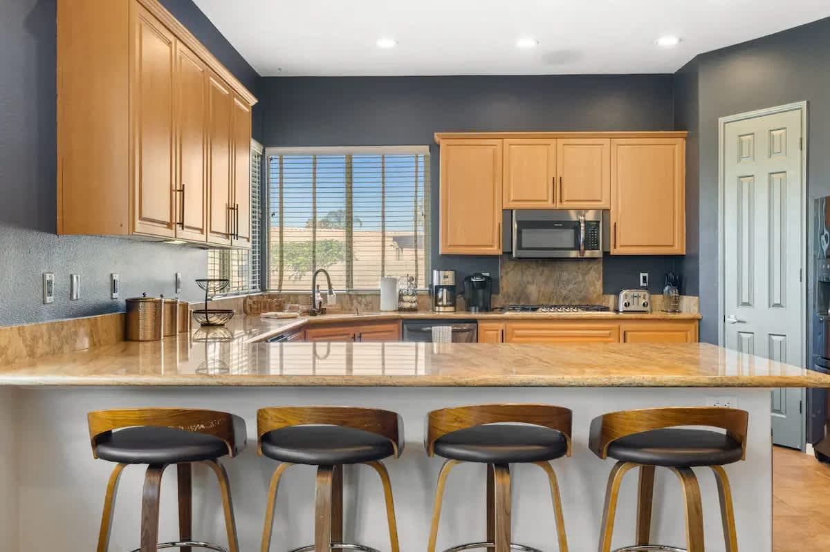 La Quinta House: 44260 Vía Coronado