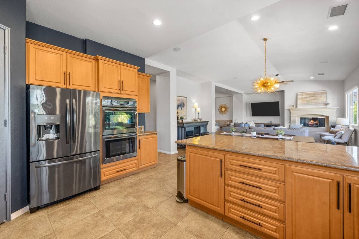 La Quinta House: 44260 Vía Coronado