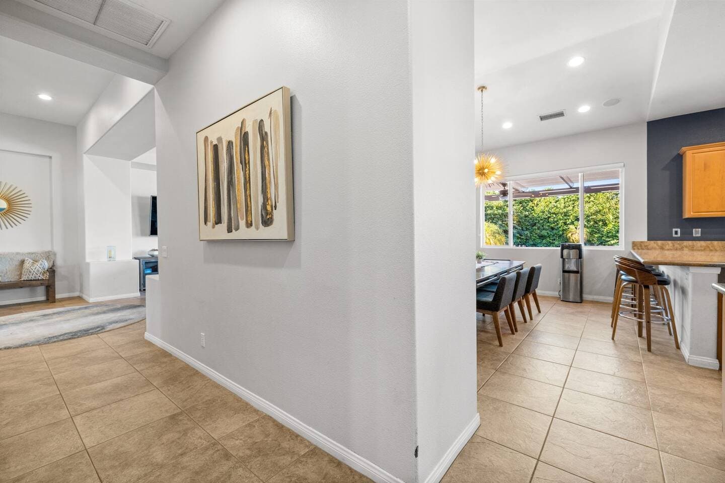 La Quinta House: 44260 Vía Coronado