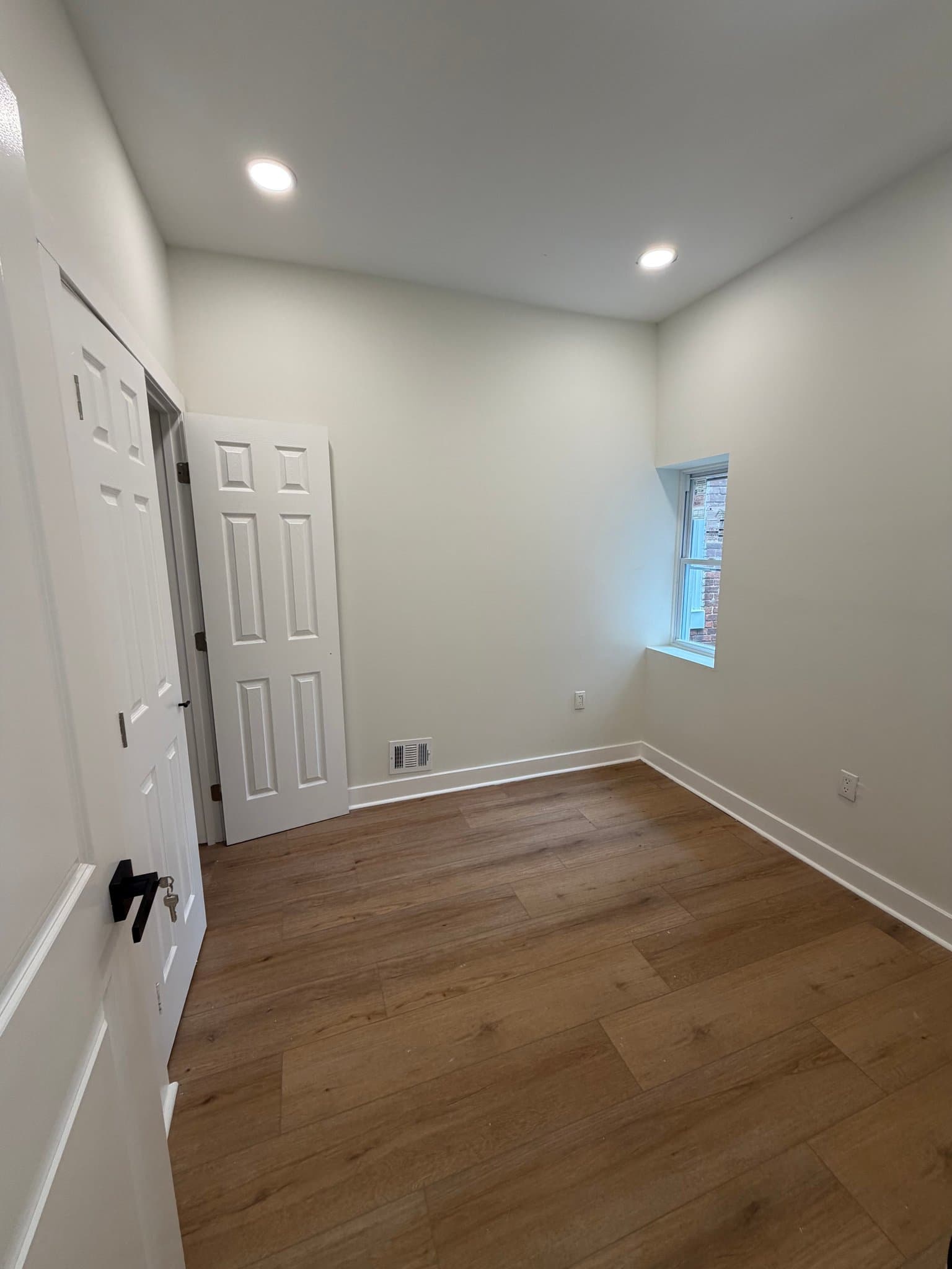 Baltimore Townhome: 1404 E Lanvale St